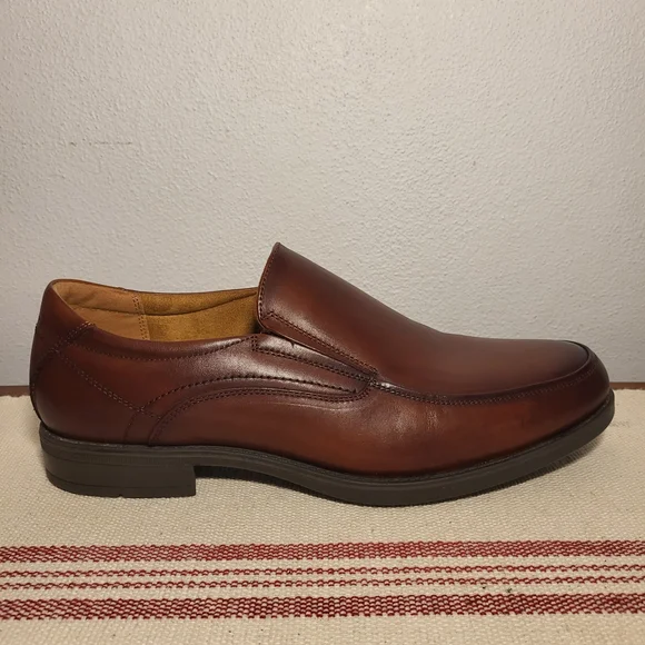 Florsheim 12137-221 Midtown Moc Toe Leather Slip-On Men's 9.5 Cognac NEW